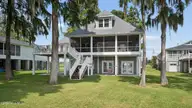 57 W Bayside Drive, Chocowinity, NC 27817 — 3-bedroom waterfront home in Bayside Shores, Chocowinity, NC, photo 6 of 75: 57 West Bayside Drive-12