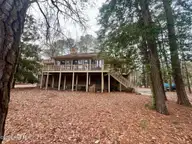 507 Pamlico River Drive, Washington, NC 27889 — 3-bedroom waterfront home in Pamlico Plantation, Washington, NC, photo 15 of 38