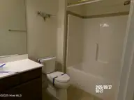 263 Wood House Drive, Jacksonville, NC 28546 — 3-bedroom home in Stateside, Jacksonville, NC, photo 10 of 15: Hall Bathroom