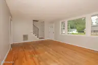 804 Gardenview Drive, Jacksonville, NC 28540 — 4-bedroom home in Northwoods Park, Jacksonville, NC, photo 6 of 36: 804 Gardenview Dr-19