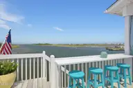702 Roland Avenue, Surf City, NC 28445 — 4-bedroom waterfront home in Harbor Point, Surf City, NC, photo 19 of 57