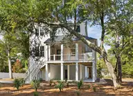 221 Inlet Point Drive, Wilmington, NC 28409 — 4-bedroom home in Inlet Point Harbor, Wilmington, NC, photo 1 of 61: 221 Inlet Point Dr