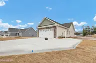 87 Talbert Drive, Rocky Point, NC 28457 — 3-bedroom home in Brick Chimney Landing, Rocky Point, NC, photo 2 of 37