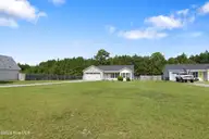 505 Cherry Blossom Lane, Richlands, NC 28574 — 3-bedroom home in Ashbury Park, Richlands, NC, photo 3 of 28