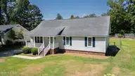 1124 Beechwood Drive, Rocky Mount, NC 27803 — 3-bedroom home in Bradford Place, Rocky Mount, NC, photo 3 of 43: 1124Beechwood_08