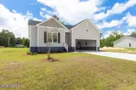 319 E Theriault Court, Jacksonville, NC 28540 — 3-bedroom home in Catherines Way, Jacksonville, NC, photo 4 of 24