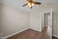 136 Leonard Drive, New Bern, NC 28560 — 4-bedroom home in The Oaks, New Bern, NC, photo 20 of 51: 20-web-or-mls-0C0A1285
