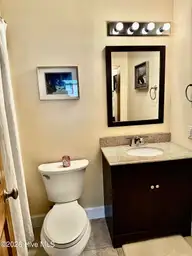 197 S River Drive, Beaufort, NC 28516 — 2-bedroom waterfront home in Sportsman Village, Beaufort, NC, photo 18 of 58
