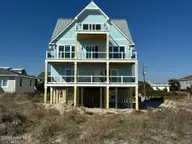 601 Ocean Drive ., Emerald Isle, NC 28594 — 6-bedroom waterfront home, Emerald Isle, NC, photo 2 of 25: 79270206650__AC5CA827-634D-4D27-AEDC-4F5
