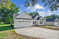 505 N Hillandale Drive, Fremont, NC 27530 — 3-bedroom home, Fremont, NC, photo 3 of 36: 03-505 Hillandale Dr-3