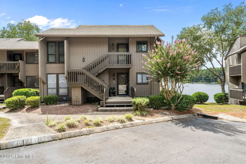 250 Sugar Gum Lane, Pinehurst, NC 28374 — 2-bedroom waterfront condo in Lakeview Condos, Pinehurst, NC, photo 1 of 28: 1-web-or-mls-DSC07972