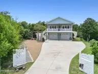108 Dorothy Court, Emerald Isle, NC 28594 — 3-bedroom home in Ocean Crest, Emerald Isle, NC, photo 2 of 43: 4_DJI_0557