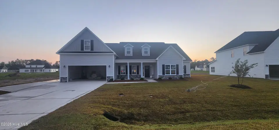 2005 Sharpnose Street, New Bern, NC 28562 — 4-bedroom home in Bluewater Rise, New Bern, NC, photo 1 of 13
