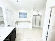 3009 Sharpnose Street, New Bern, NC 28562 — 3-bedroom home in Bluewater Rise, New Bern, NC, photo 20 of 45: Master Bathroom