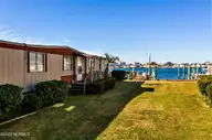 519 Atlantic Beach Causeway, Atlantic Beach, NC 28512 — 3-bedroom waterfront manufactured home in Sound View Isles, Atlantic Beach, NC, photo 24 of 38: 519 Atlantic Beach Cswy