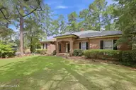 335 W Hedgelawn Way, Southern Pines, NC 28387 — 4-bedroom home in Sandhurst South, Southern Pines, NC, photo 4 of 44