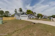 410 Peppermint Drive, Hubert, NC 28539 — 4-bedroom home in Vista Cay Village, Hubert, NC, photo 3 of 54: 3FRONT