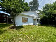 706 E Lenoir Avenue, Kinston, NC 28501 — 3-bedroom home, Kinston, NC, photo 21 of 22: IMG_4105