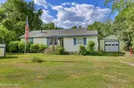107 Long Leaf Drive, Wilmington, NC 28401 — 3-bedroom home in Wrightsboro Acres, Wilmington, NC, photo 2 of 28: 002_img_7898_185