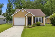 620 S Hampton Drive, Jacksonville, NC 28546 — 3-bedroom home in Cottage Cove, Jacksonville, NC, photo 1 of 45