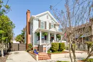 311 Nun Street, Wilmington, NC 28401 — 3-bedroom home in Historic District, Wilmington, NC, photo 2 of 43: IMG_2373_4_5