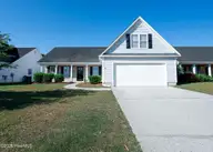 359 Putnam Drive, Wilmington, NC 28411 — 3-bedroom home in West Bay Estates, Wilmington, NC, photo 2 of 24: casa 1-24