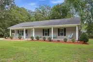 622 Massanutten Road, Greenville, NC 27834 — 3-bedroom home in Shenandoah, Greenville, NC, photo 4 of 38: 13-web-or-mls-IMG_0002 (1)