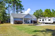 1127 E Boiling Spring Road, Southport, NC 28461 — 2-bedroom home in Boiling Spring Lakes, Southport, NC, photo 2 of 27: DSC_1368
