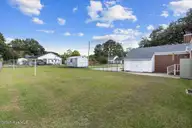 2801 Graham Drive, Kinston, NC 28504 — 3-bedroom home in Westhaven, Kinston, NC, photo 10 of 38: 10-2801 Graham Dr-10