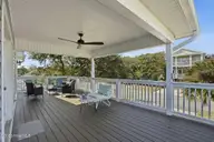625 S Fourth Avenue, Kure Beach, NC 28449 — 3-bedroom home, Kure Beach, NC, photo 14 of 72: 16_625_S_4th_Ave_-_photos_046