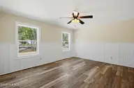 858 Wildwood Circle, Hampstead, NC 28443 — 3-bedroom waterfront home in Bay Harbor, Hampstead, NC, photo 15 of 43: 17_858_wildwood_cir_015