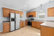 721 Shadowridge Road, Jacksonville, NC 28546 — 3-bedroom home in Brynn Marr, Jacksonville, NC, photo 10 of 31