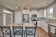 124 Salt Marsh Way, Atlantic Beach, NC 28512 — 4-bedroom waterfront home in Salt Marsh Villas, Atlantic Beach, NC, photo 4 of 32: Pink6
