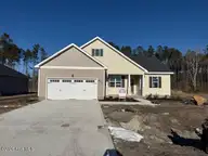 813 Hidden Bridge Drive, Jacksonville, NC 28546 — 4-bedroom home in Towne Pointe, Jacksonville, NC, photo 2 of 62: IMG_1977