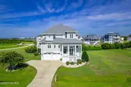 516 Blue Heron Drive, Newport, NC 28570 — 3-bedroom waterfront home in Blue Heron Bay, Newport, NC, photo 10 of 62: Stunning sound views from every window