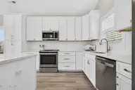 303 Sand Piper Lane, Holden Beach, NC 28462 — 3-bedroom home in Holden Beach, Holden Beach, NC, photo 6 of 27: 6_Kahunaphoto.com-41