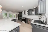 107 Boatswain Drive, New Bern, NC 28562 — 5-bedroom waterfront home in River Bend, New Bern, NC, photo 17 of 71: Kitchen