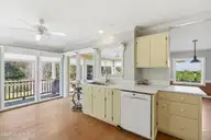 317 S Belvedere Drive, Hampstead, NC 28443 — 3-bedroom home in Belvedere, Hampstead, NC, photo 11 of 39: 317 S Belvedere Dr MLS-30