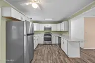 2600 N Hills Drive, New Bern, NC 28562 — 3-bedroom home in North Hills, New Bern, NC, photo 11 of 47: Kitchen