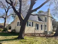 105 W Wayne Street, Fremont, NC 27830 — 3-bedroom home, Fremont, NC, photo 4 of 35: Side 2