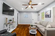 21 E Bayshore Boulevard, Jacksonville, NC 28540 — 2-bedroom home in Bayshore Estates, Jacksonville, NC, photo 7 of 27