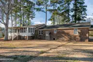 651 Smith Shore Road, Belhaven, NC 27810 — 3-bedroom waterfront home in Smith Shores, Belhaven, NC, photo 7 of 78: 3-web-or-mls-LHV_0417