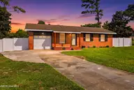 317 Sterling Court, Jacksonville, NC 28546 — 3-bedroom home in Montclair, Jacksonville, NC, photo 8 of 54
