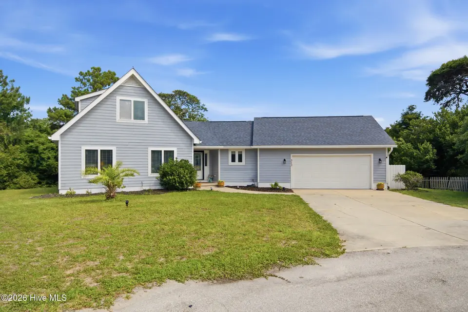 312 Pine Knoll Circle, Pine Knoll Shores, NC 28512 — 3-bedroom waterfront home in Pine Knoll Village, Pine Knoll Shores, NC, photo 1 of 54: 312PKC-2 new pics