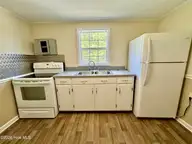136 Floyd Pond Lane, Richlands, NC 28574 — 2-bedroom home, Richlands, NC, photo 8 of 32