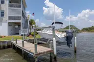 702 Roland Avenue, Surf City, NC 28445 — 4-bedroom waterfront home in Harbor Point, Surf City, NC, photo 7 of 57