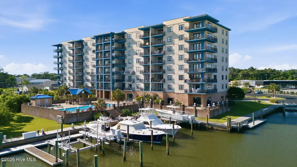 4425 Arendell Street 304, Morehead City, NC 28557 — 3-bedroom waterfront condo in HarborSide Club at 70W, Morehead City, NC, photo 1 of 42: Harborside Club at 70 West Marina