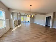 132 Flat Clam Drive, Wilmington, NC 28401 — 4-bedroom home in Riverside Cove, Wilmington, NC, photo 8 of 28: Great Room