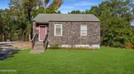 1015 Queen Street, Wilmington, NC 28401 — 2-bedroom home in Dawson-Castle Street, Wilmington, NC, photo 1 of 9