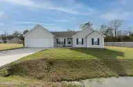 218 Deer Haven Drive, Richlands, NC 28574 — 3-bedroom home in Killis Hills, Richlands, NC, photo 2 of 40: 1FRONT